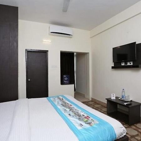 Hotel Stellar בובנשוואר מראה חיצוני תמונה